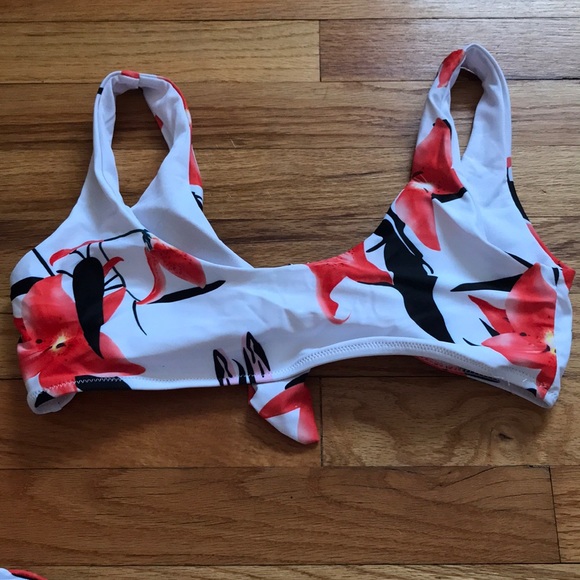 Super cute on but not really my style! - Picture 4 of 5